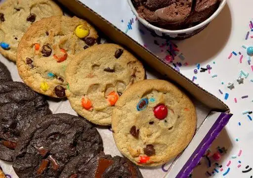 insomnia-cookies.jpg