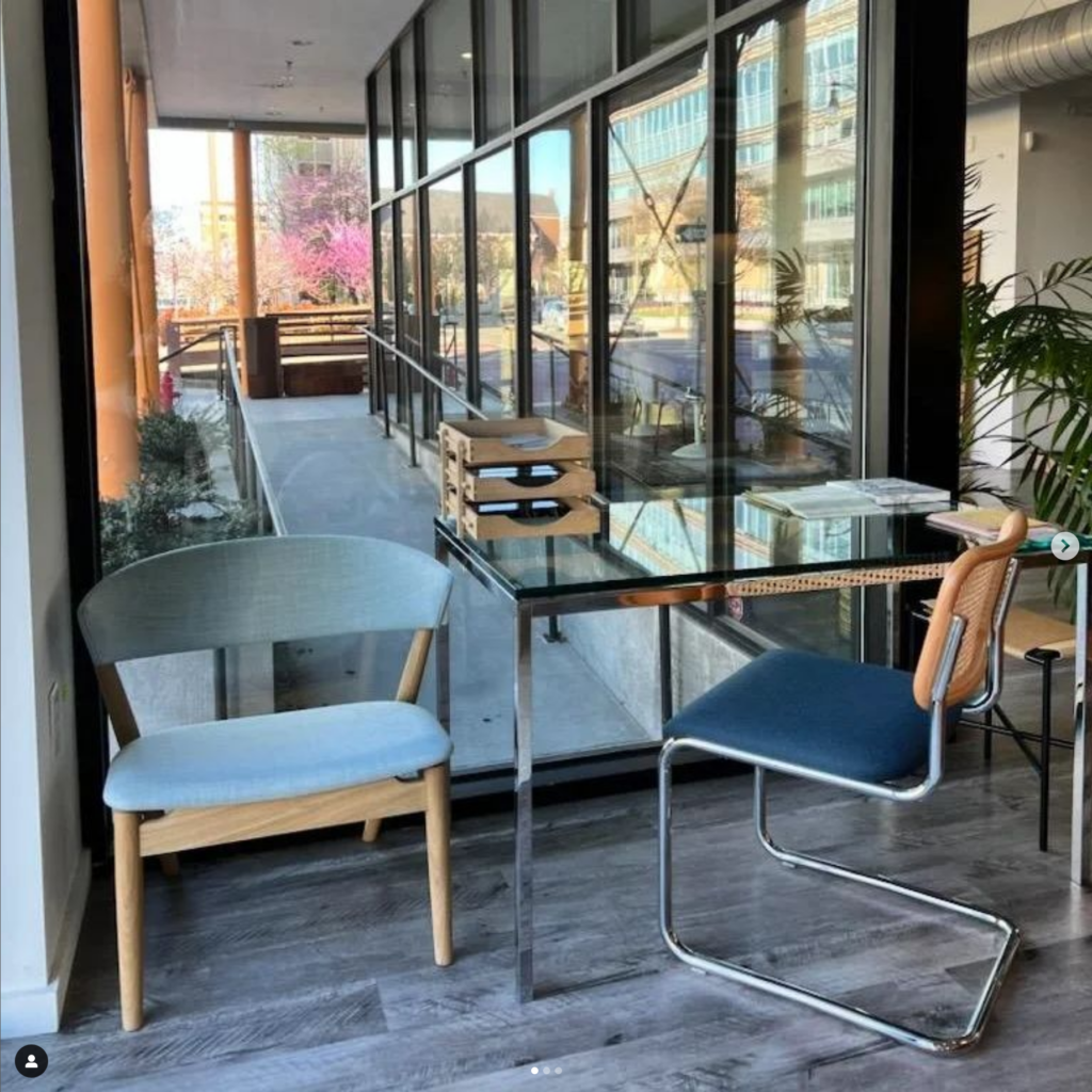 Screenshot 2024-01-23 at 09-41-55 Carrie Moore (@carriemooreinteriordesign) • Instagram photos and videos