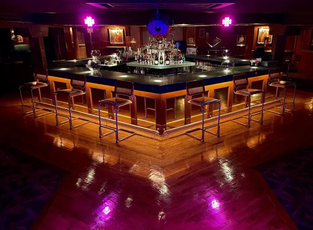 Teasers Men's Club - Downtown Durham Inc